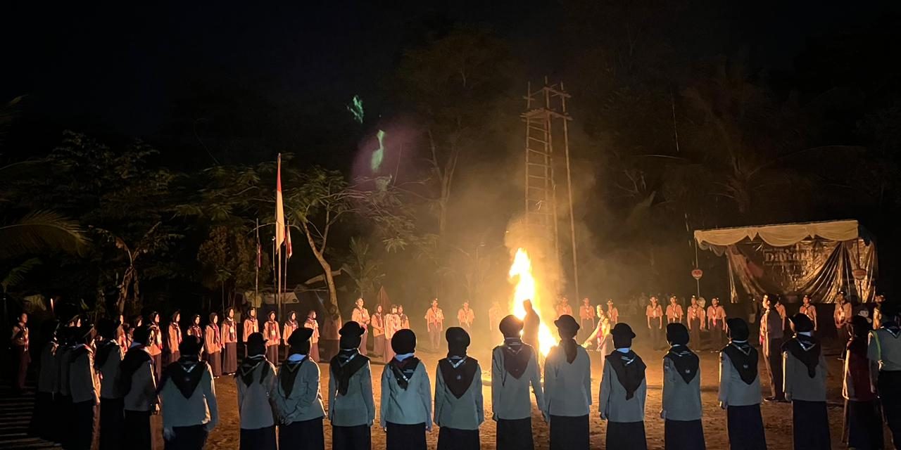 DAKARYA: KEGIATAN KEMAH BESAR AMBALAN DEWANTARA KARTINI SMA NEGERI 1 SLEMAN